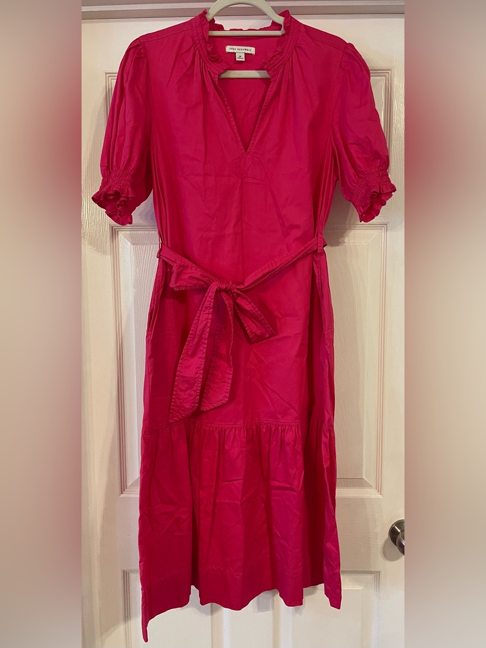 Free Assembly (Walmart) Pink Puff-Sleeve Belted Dress Size M
